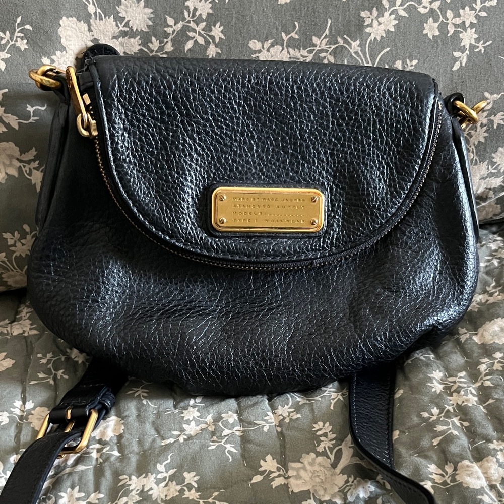 Marc by Marc Jacobs Natasha Black Pebbled Leather Crossbody Bag Gold Hardware